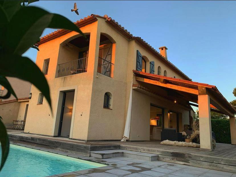 Le Petit Bali Spacieuse Villa Pour 8 Avec Piscine 생시프리앙 외부 사진